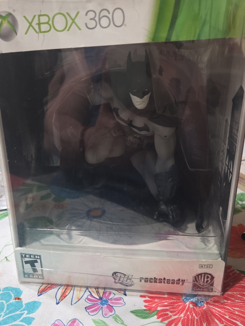 Batman Black Figure Statue - Collector Item X Box 360